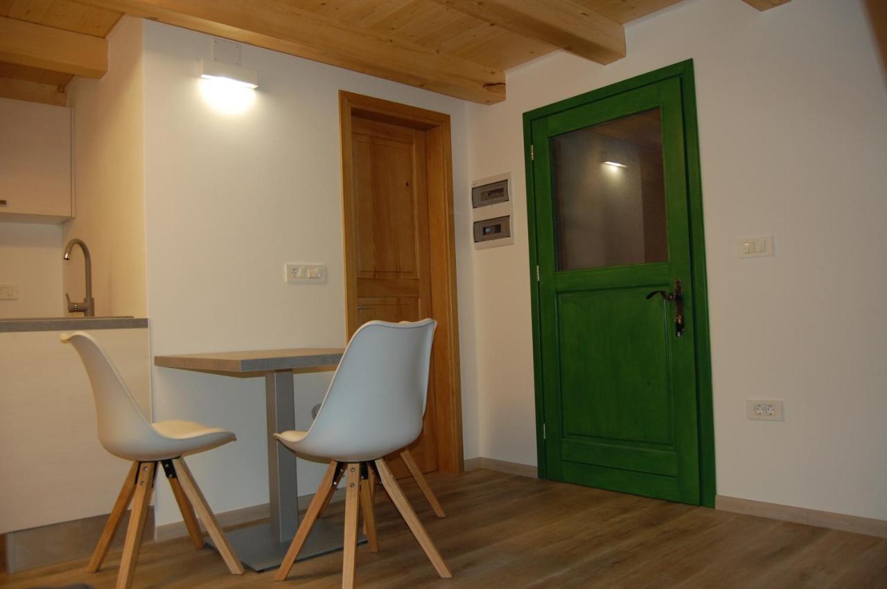 Apartma Hiska Dobravlje Buitenkant foto